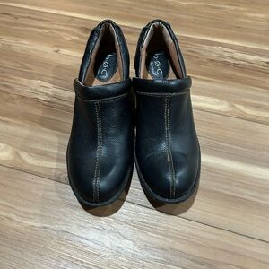 b.o.c. Black Leather Slip-On Clog Loafers Size 8